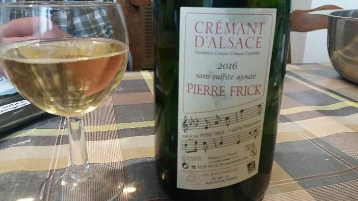 Crémant d'Alsace Pinot Gris - Domaine Pierre Frick - Jean-Pierre, Chantal et Thomas Frick 