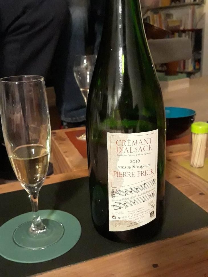 Crémant d'Alsace Pinot Gris - Domaine Pierre Frick - Jean-Pierre, Chantal et Thomas Frick 