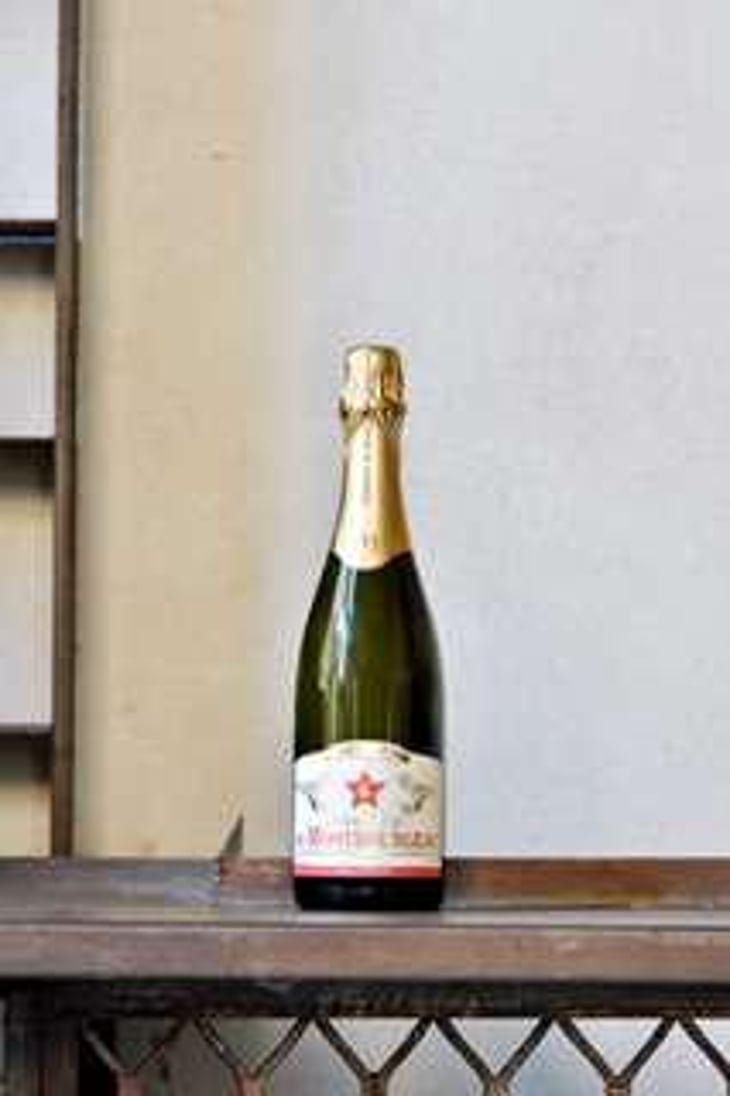 Crémant du Jura - Domaine de Montbourgeau - Nicole & César Deriaux 