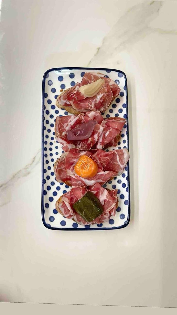 Crostini Coppa Stagionata E Giardiniera - Symposium wine bar - 681294
