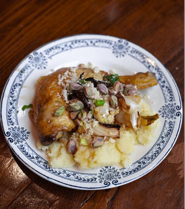 Cuisses De Poulet De Naot Breizh (35), Purée De Pommes De Terre Des Bocel (35), Chou-Fleur Cru/Cuit Aux Herbes Et Pistaches - Friand - 768898