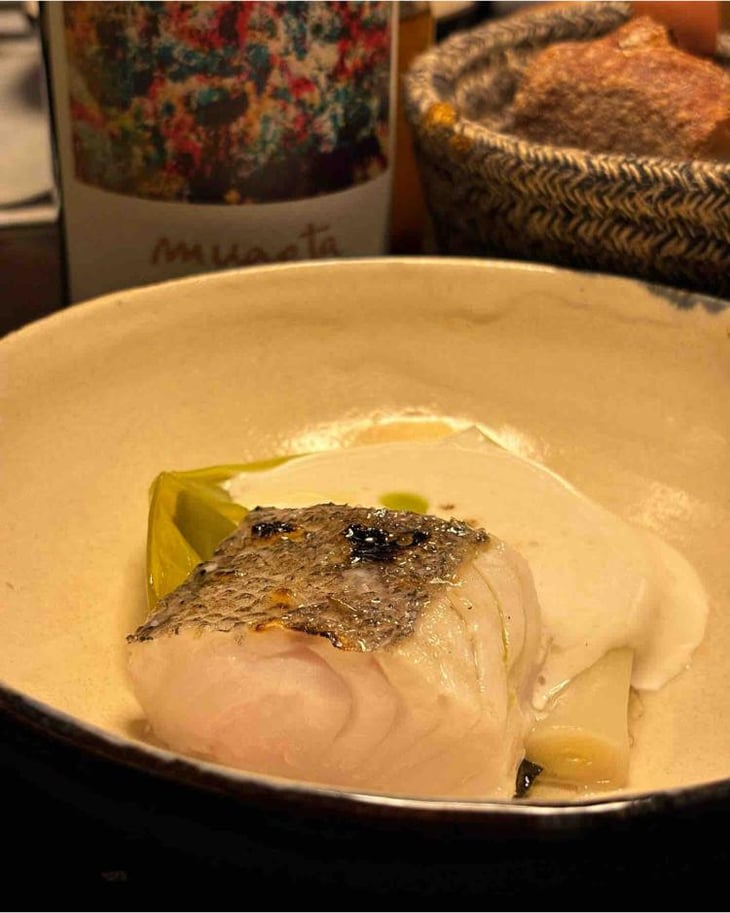 Daily Catch With Its Artisanal Bone Sauce - R - Restaurante Bar - 753619