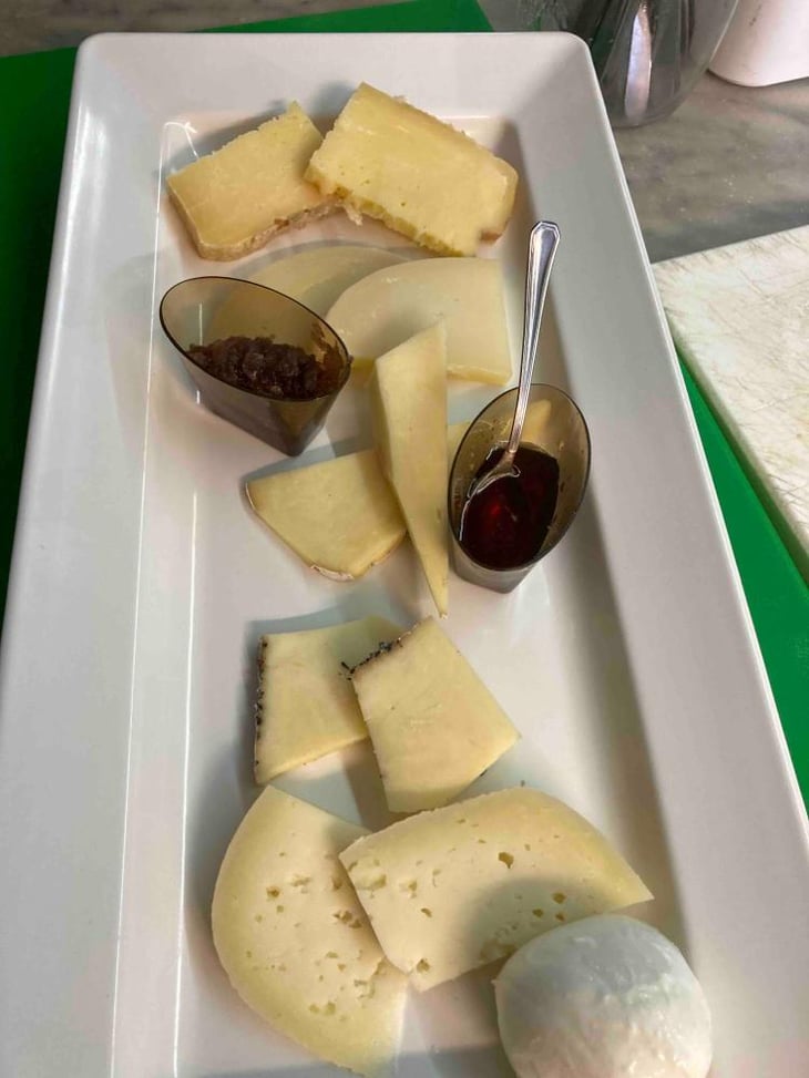 Degustazione Di Formaggi Siciliani - Lido Sabbiadoro - 637509