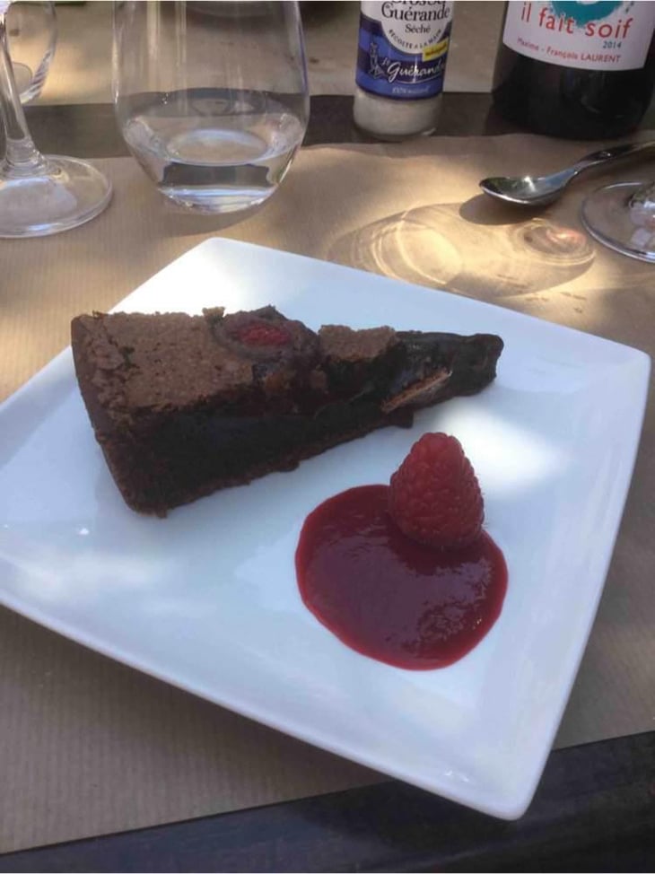 Dessert...Gâteau Chocolat Et Framboise - Le Bouche à Oreille - 31466