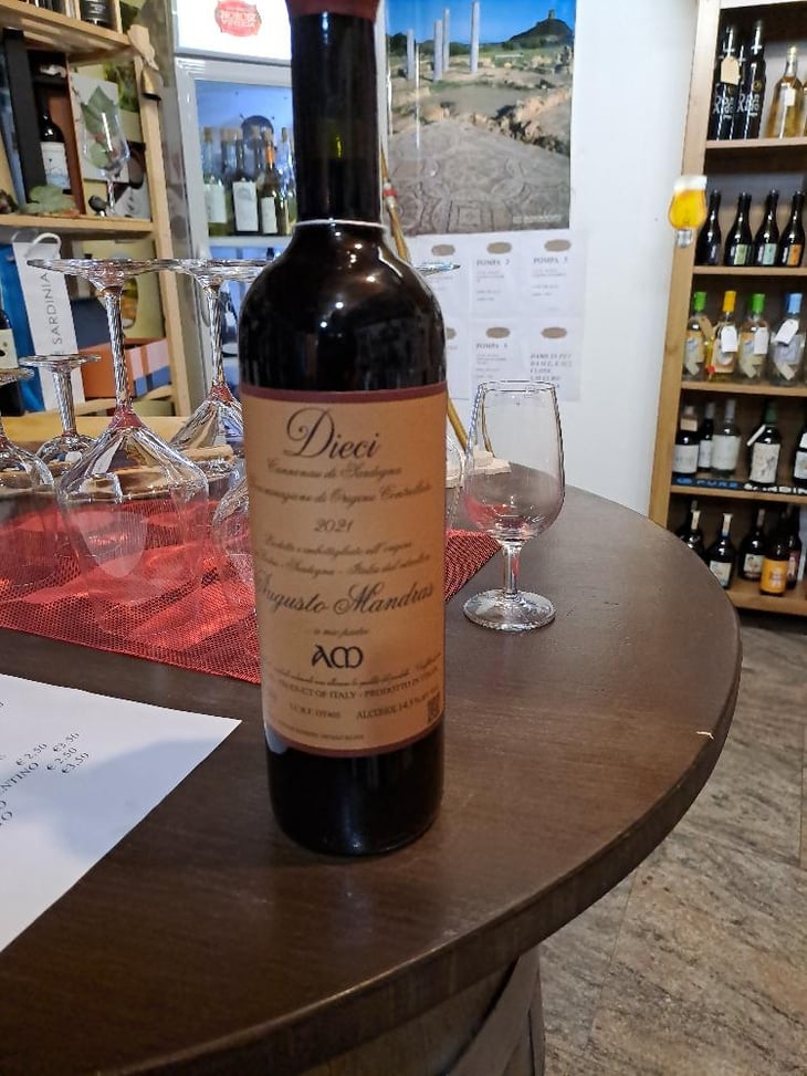 Dieci - Cantina Mandras - Augusto Mandras 