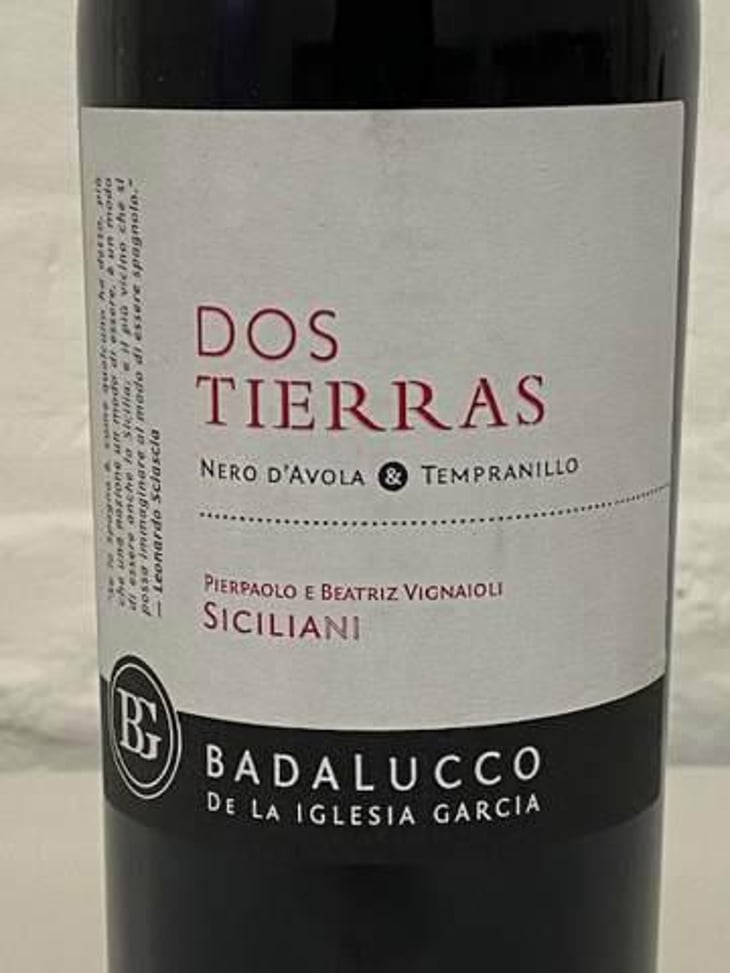 Dos Tierras - Dos Tierras Badalucco - Pierpaolo Badalucco & Beatriz de la Iglesia García 