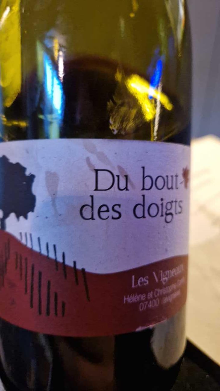Du Bout des Doigts - Les Vigneaux - Hélène & Christophe Comte 