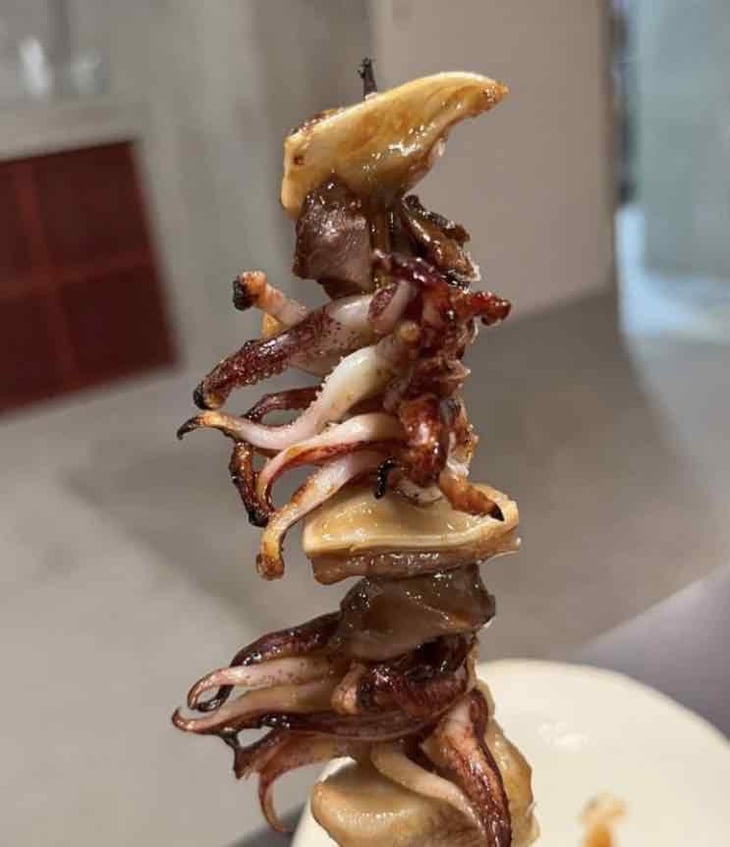 Ear, Squid And Guizzard Brochette - Suru Bar - 607390