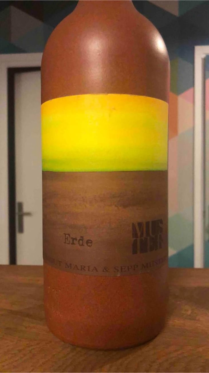 Erde - Weingut Muster - Maria & Sepp Muster 