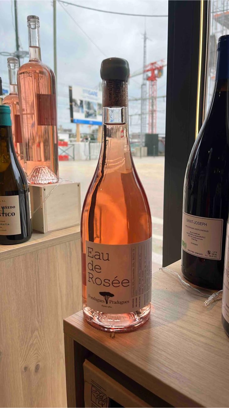 Eau de Rosé - Fondugues-Pradugues - Stephen Roberts 