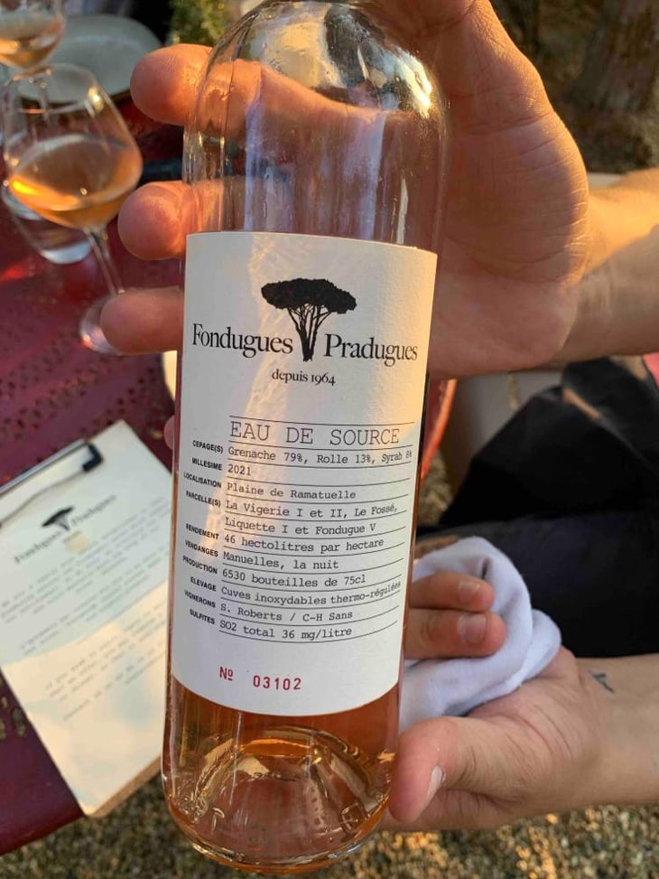 Eau De Source - Fondugues-Pradugues - Stephen Roberts 