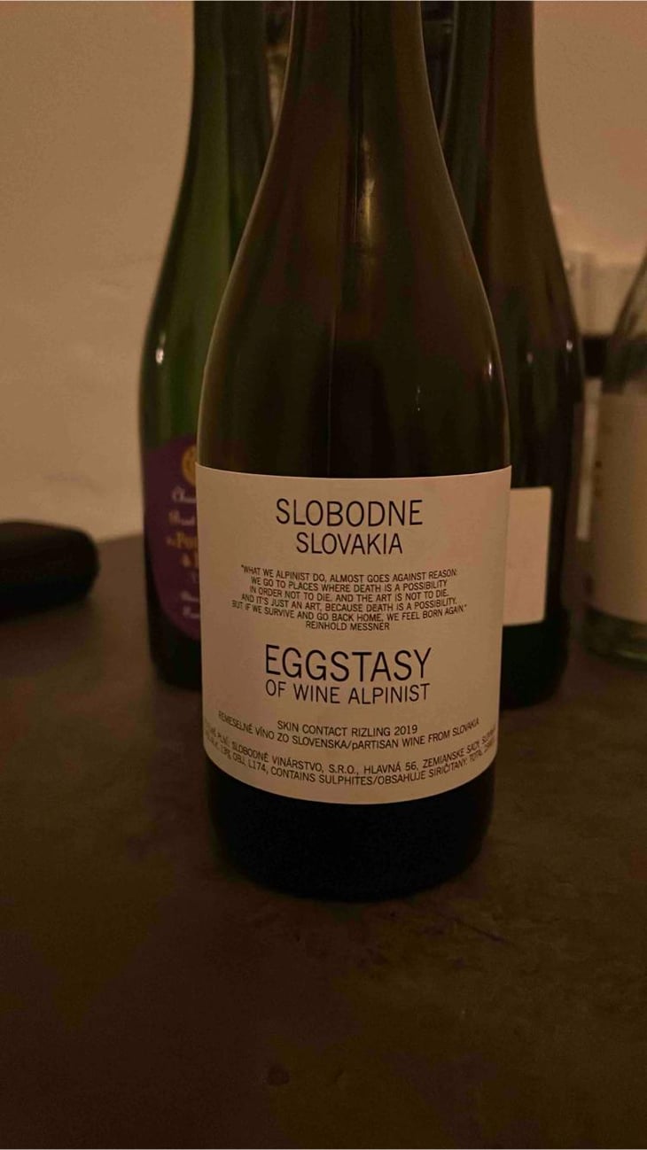 Eggstasy Of Wine Alpinist - Slobodné Vinárstvo - Majer Zemianske Sady - Michal Kuropka, Agnes Lovecká, Katarína Kuropková 