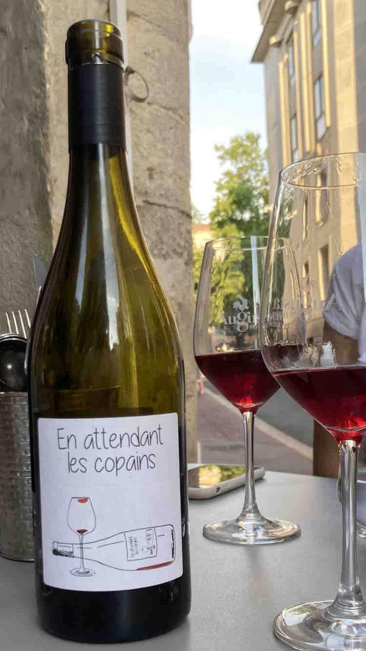 En attendant les copains (rouge) - Domaine du Petit Oratoire - Lori Haon 