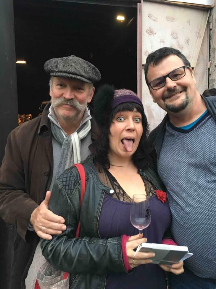 Encore Des Gens Heureux ! -  - 41689