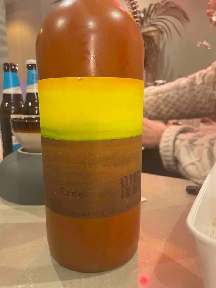 Erde - Weingut Muster - Maria & Sepp Muster 