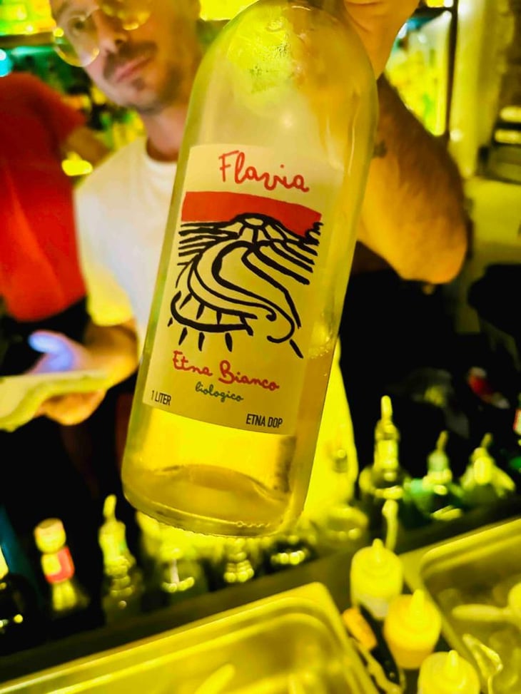 Etna Bianco - Flavia - Rebellious wines. - Flavia & Giacomo Rallo -2021