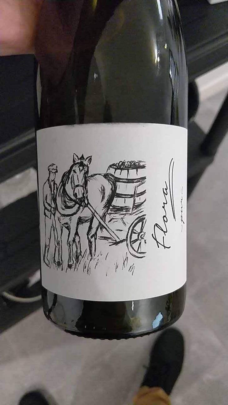Flora - Brand Bros - Weingut Brand - Daniel & Jonas Brand 