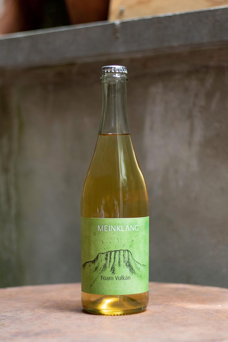 Foam Vulkán - Meinklang - Weingut Michlits - Angela & Werner Michlits 
