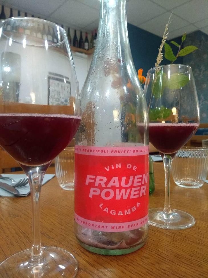 Frauenpower - Vin de La Gamba - Alanna Lagamba 