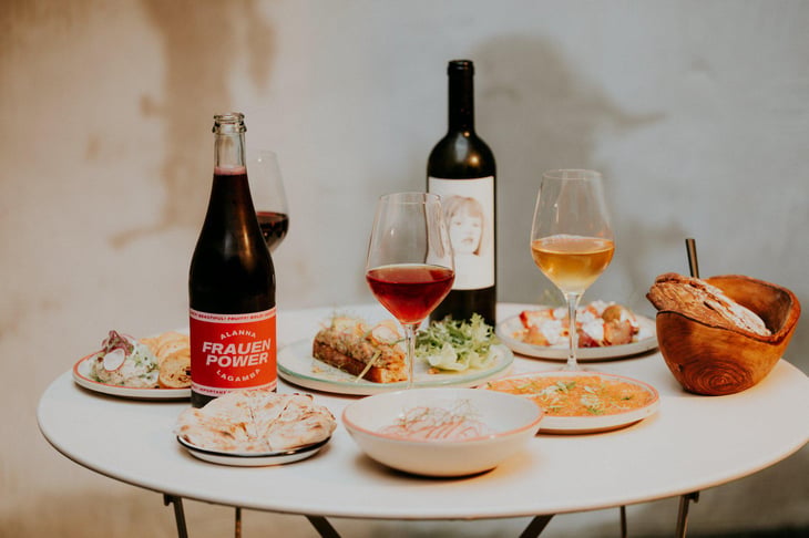 Frauenpower - Vin de La Gamba - Alanna Lagamba 