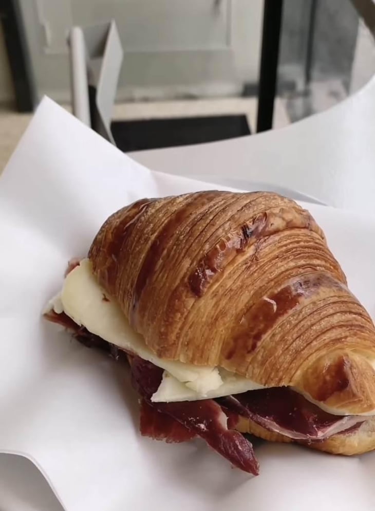 Croissant Francés, Paleta 100% Bolota/ Queijo Fresco De Ovelha - Original Eco Mercado - 538138