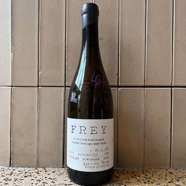 FREY É BRANCO 018 - Vinhos Frey - Pedro Frey 