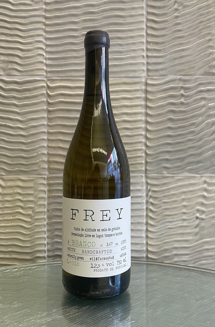 FREY É BRANCO 018 - Vinhos Frey - Pedro Frey 