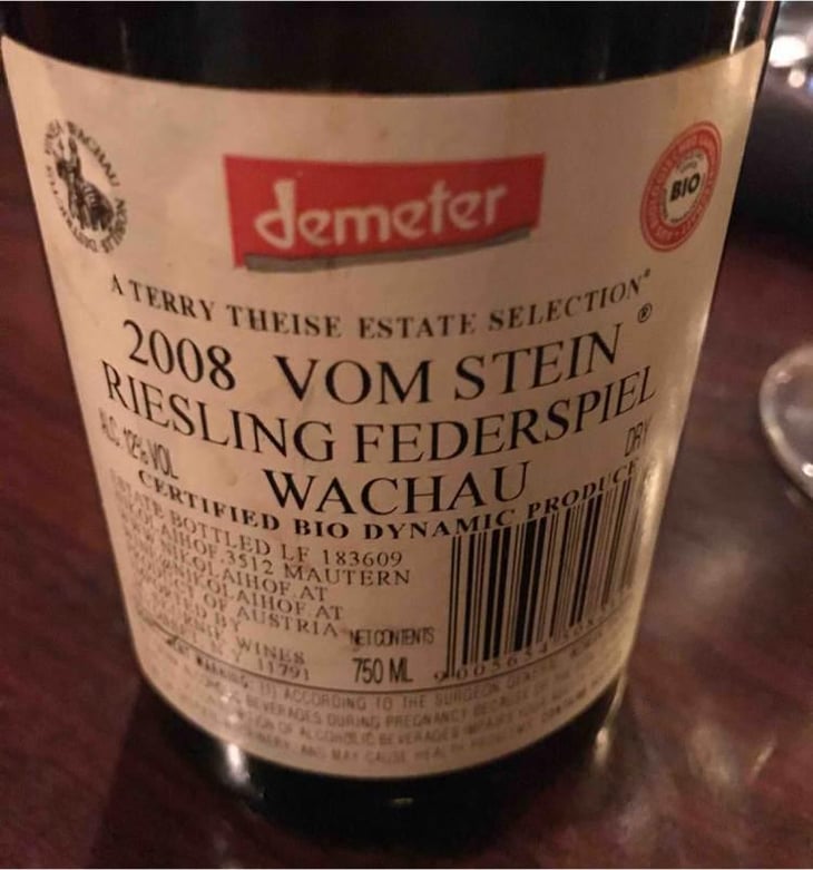 Vom Stein Riesling Federspiel - Weingut Nikolaihof Wachau - Familie Saahs 