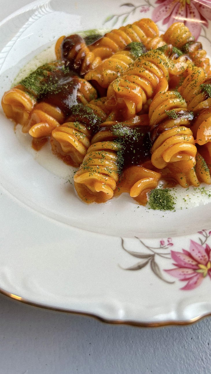 Fusilloni Con Salsa Di Guanciale - Materia Spazio Cucina - 791888