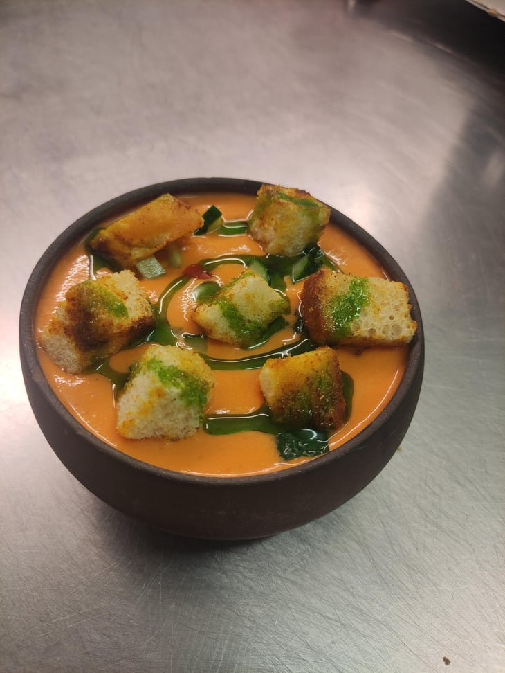 Gazpacho, Crostini Al Curry E Aglio Orsino - Enoteca al Portego - 805791