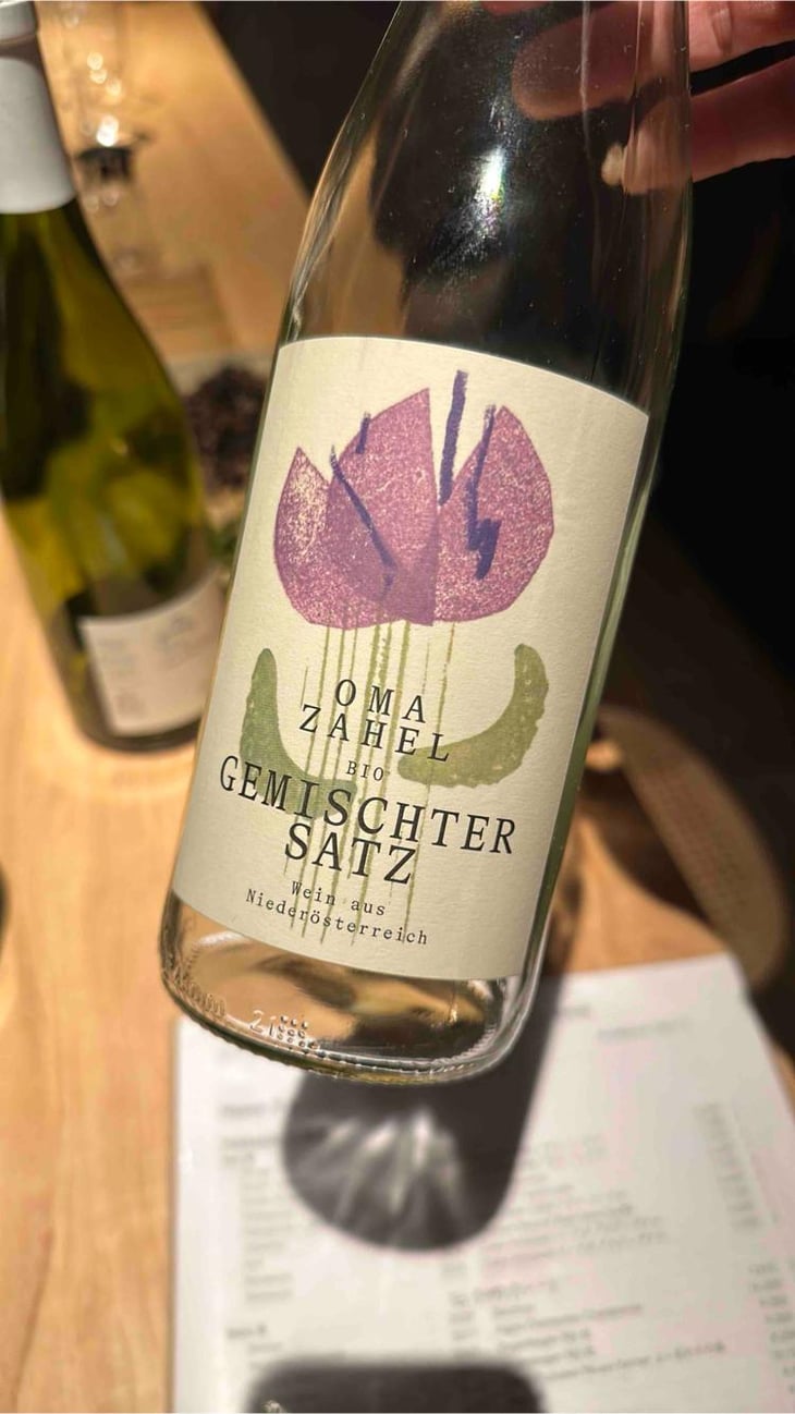Gemischter Satz - Zahel Weingut & Heuriger - Hilary und Alex Zahel 