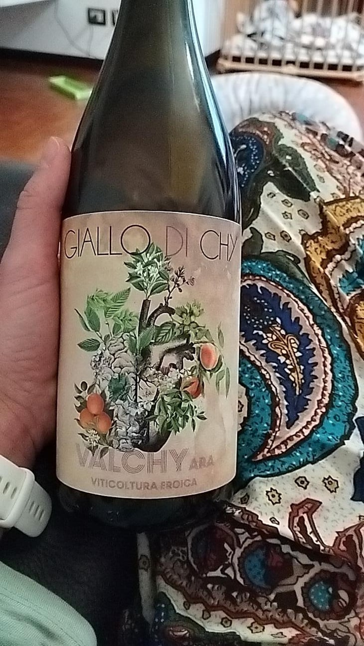 Giallo di Chy - Azienda Agricola Valchyara - Valentina et Constantin Hurjui 