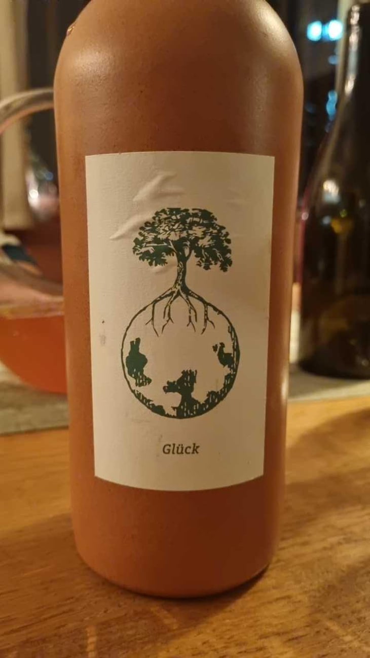 Glück - Weingut Werlitsch - Ewald & Brigitte Tscheppe 