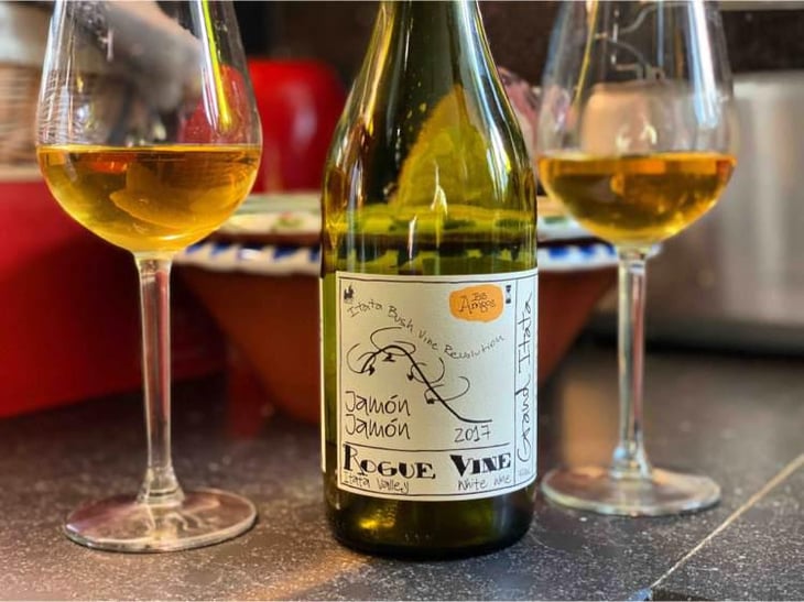 Grand Itata Blanco - Rogue Vine - Leonardo Erazo & Justin Decker 