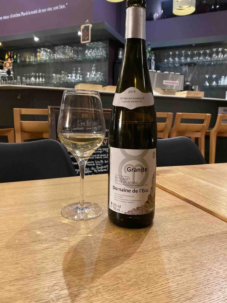 Granite - Domaine de L'Ecu - Claire & Fred NIGER 