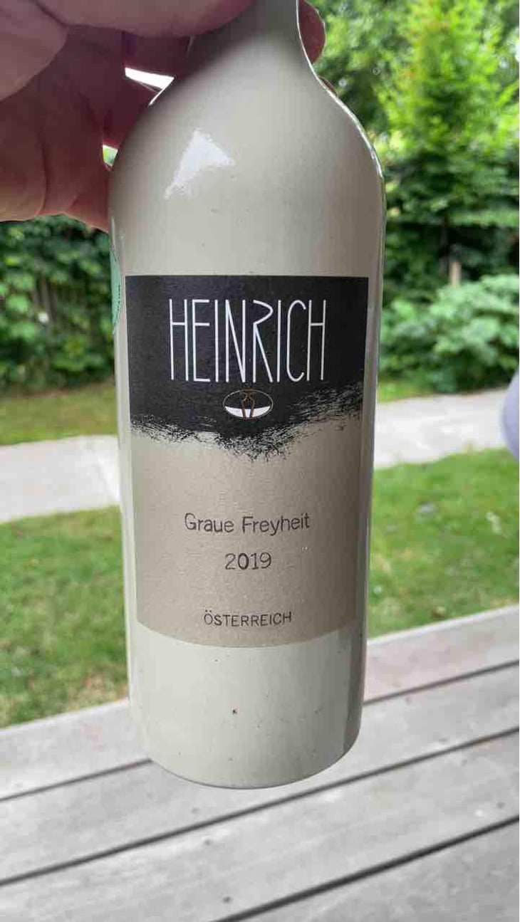 Graue Freyheit - Weingut Heinrich - Gernot & Heike Heinrich 