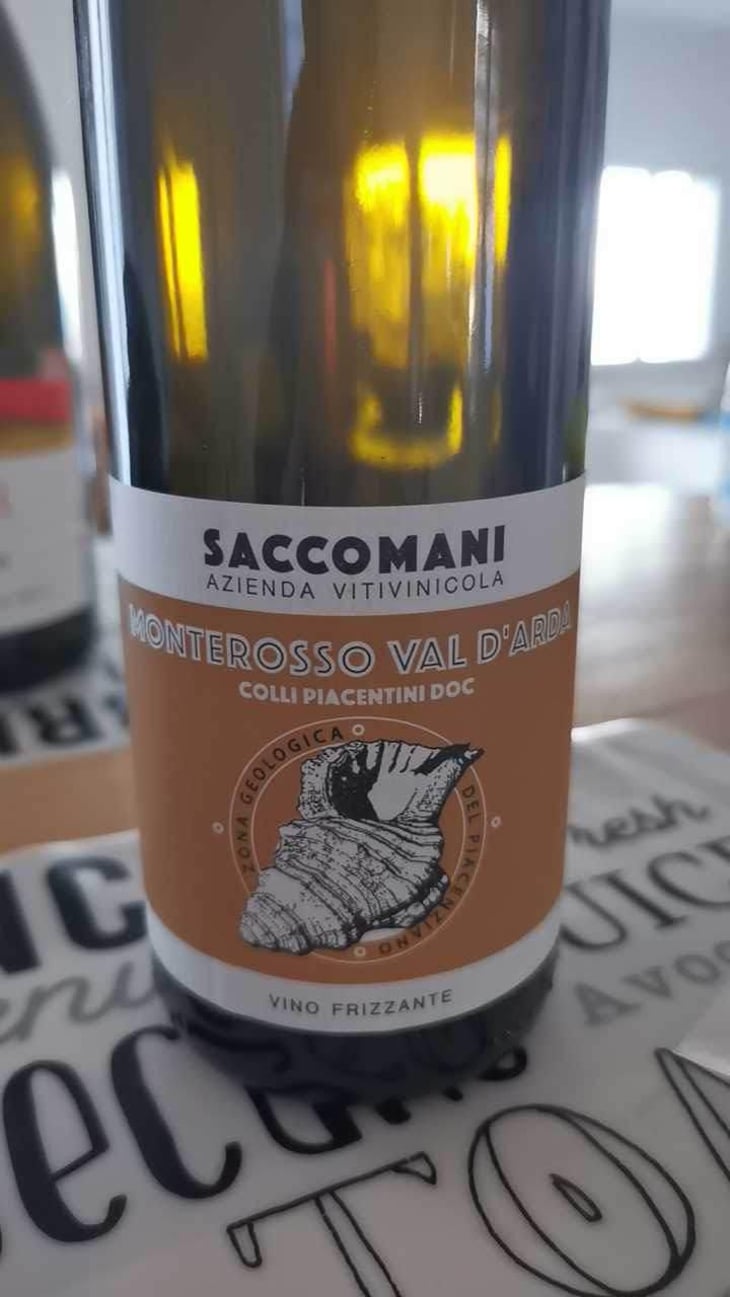 Gutturnio - Azienda Vitivinicola Saccomani - Saccomani Giuseppe, Luca e Claudia 
