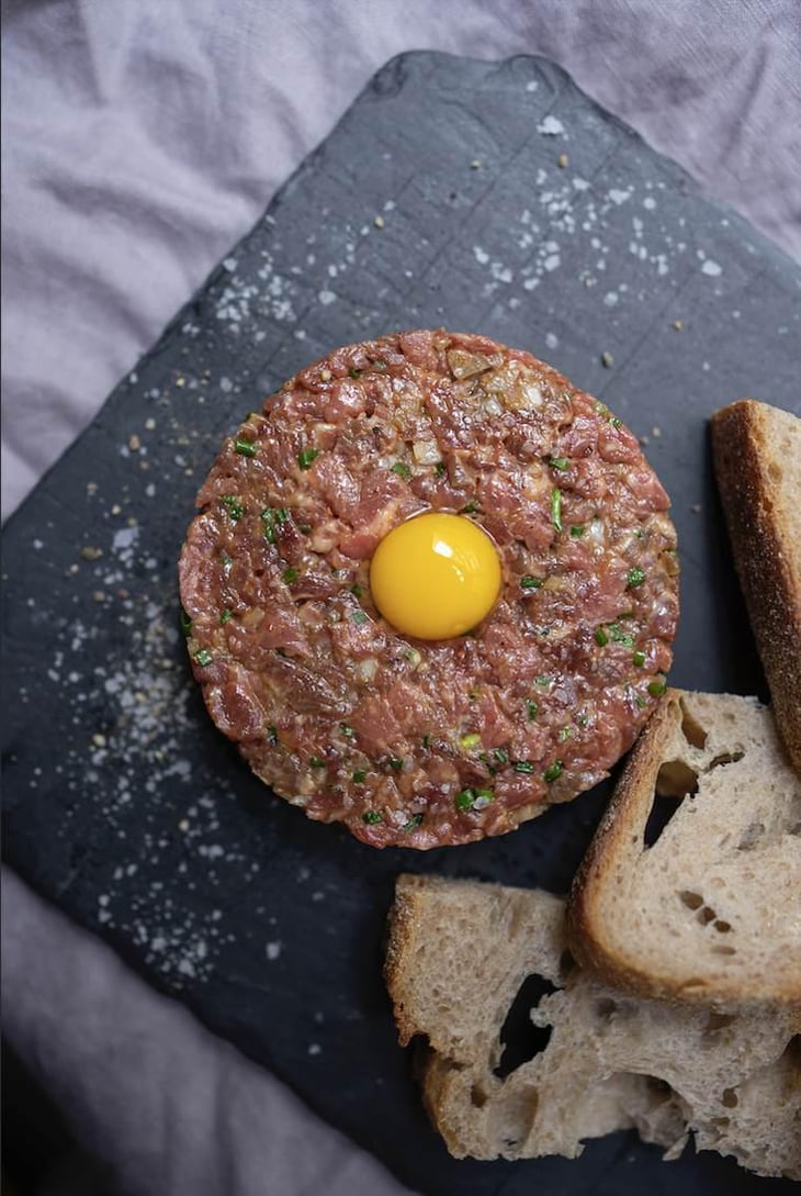 Hand-Cut Beef Tartare And French Fries - La Cabane Wine Bistro - 581405