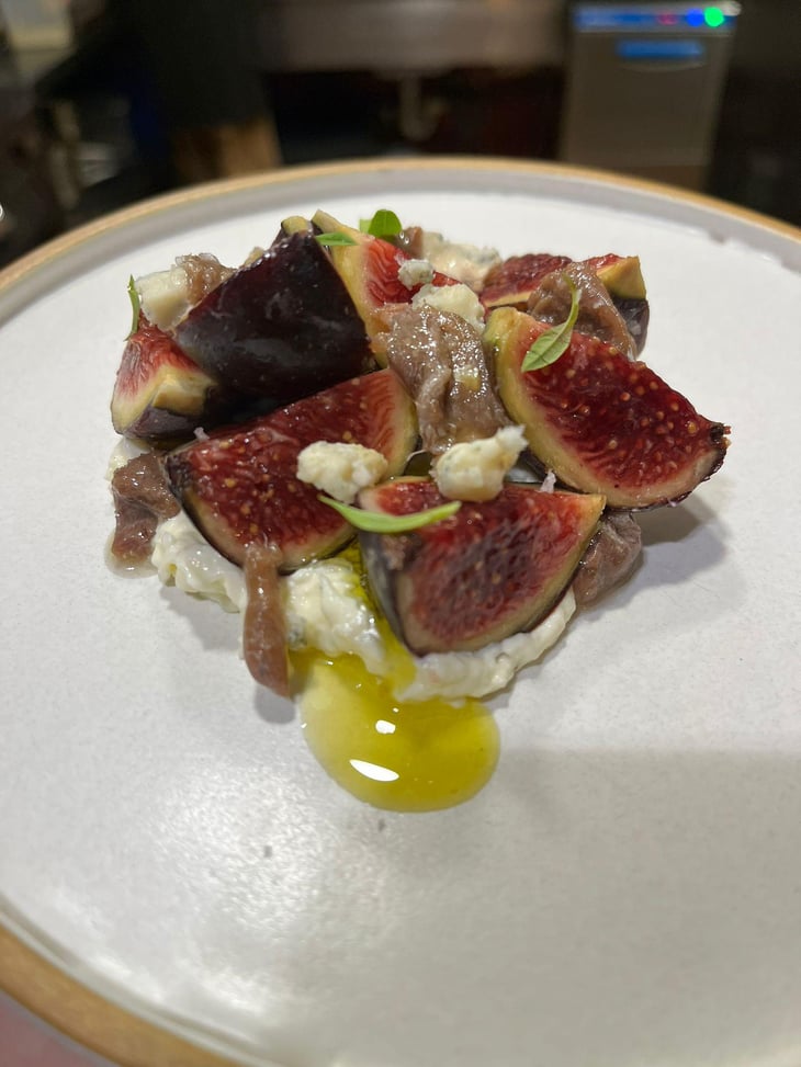 Higos, Stracciatella, Anchoas Y Queso Azul - La Gresca - 707927