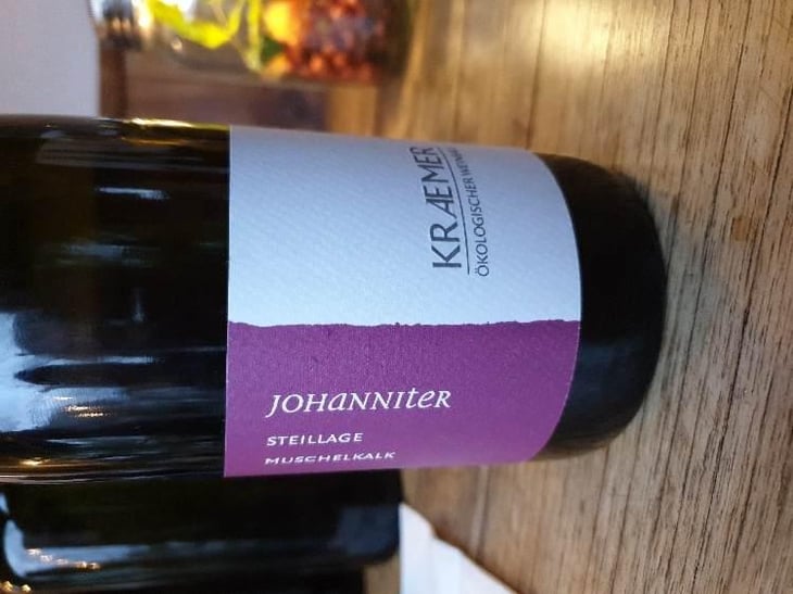 Johanniter - Ökologischer Land- & Weinbau Krämer - Simone Wege & Stephan Kraemer 
