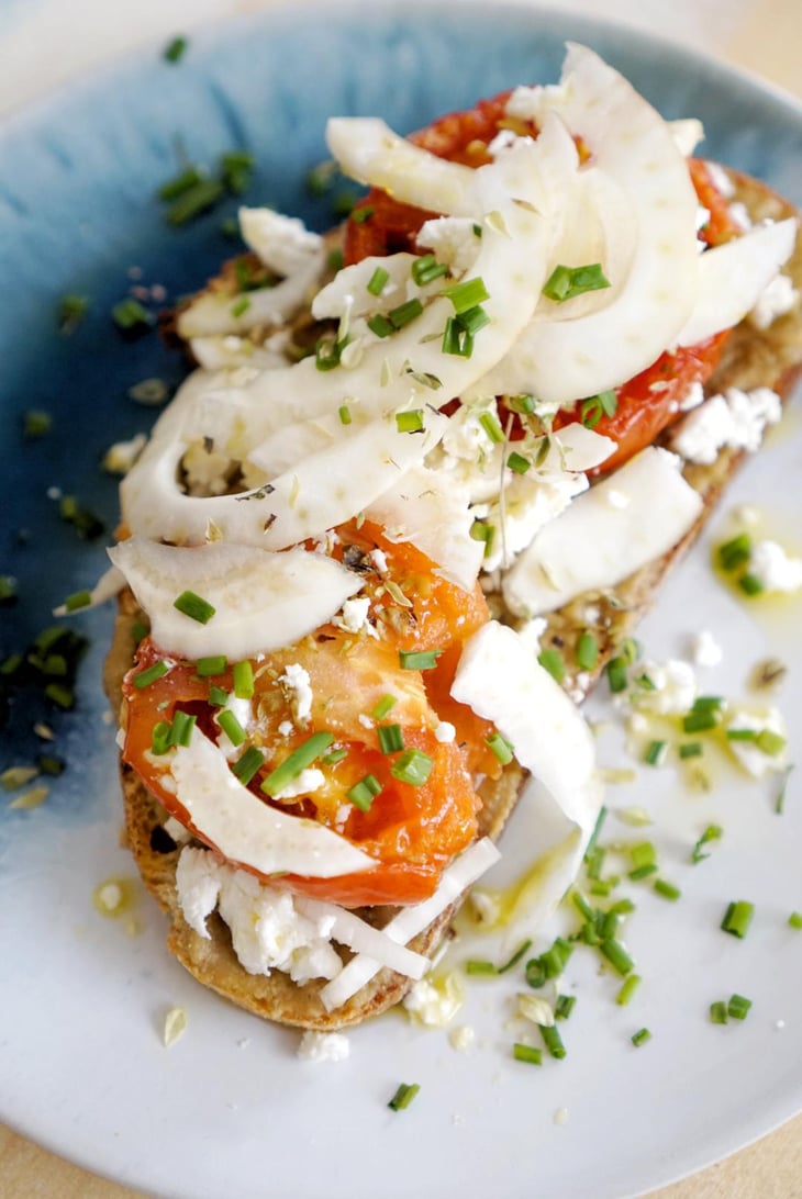 Hummus Toastie - Coffee & Waves - 790601