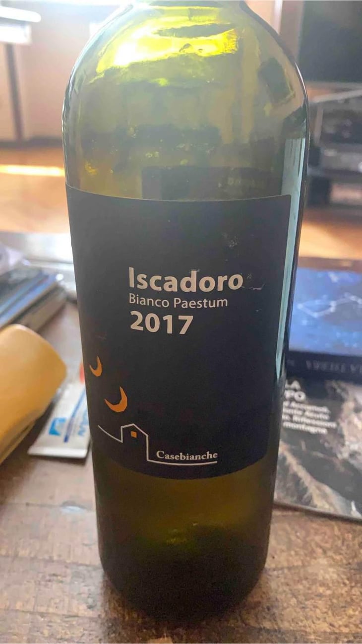 Iscadoro - Azienda Agricola Casebianche - Elisabetta Iurio & Pasquale Mitrano 