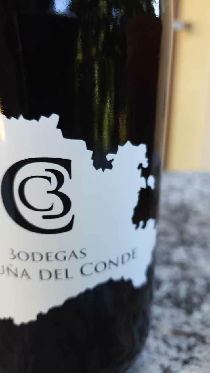 Jeune Rouge - Bodegas Coruña del Condé - Angelica Amo Lopez & Julien Ben Hamou Lopez 