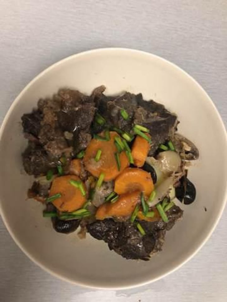 Joue De Boeuf, Pommes De Terre, Carottes, Champignon Et Olives - La Dégust Nature - 539791