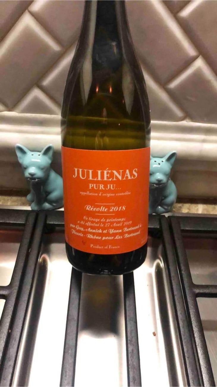 Juliénas...100% - Les Bertrand - Guy, Annick & Yann Bertrand 