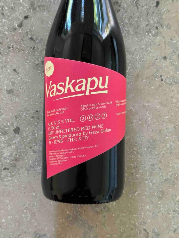 Kert - Vaskapu Kastély Pince - Galán Géza -2019