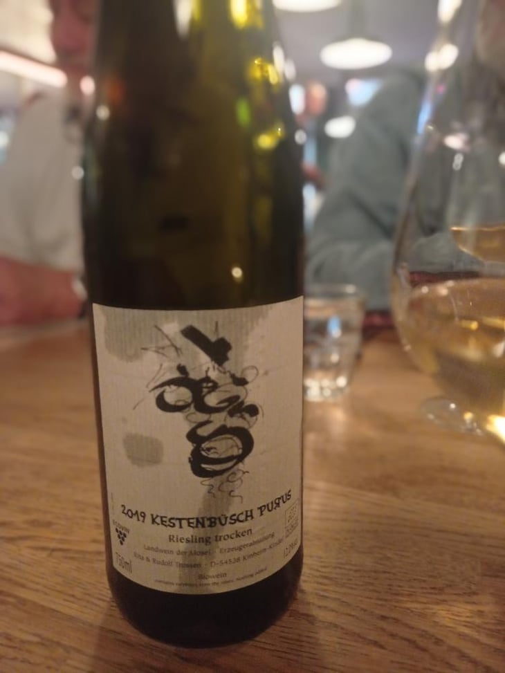 Kestenbüsch Purus - Weingut Trossen - Rita & Rudolf Trossen 