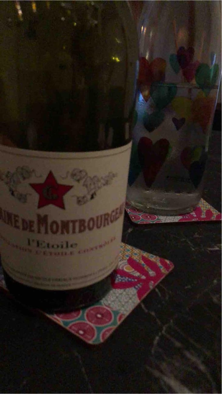 L' étoile Montangis - Domaine de Montbourgeau - Nicole & César Deriaux 