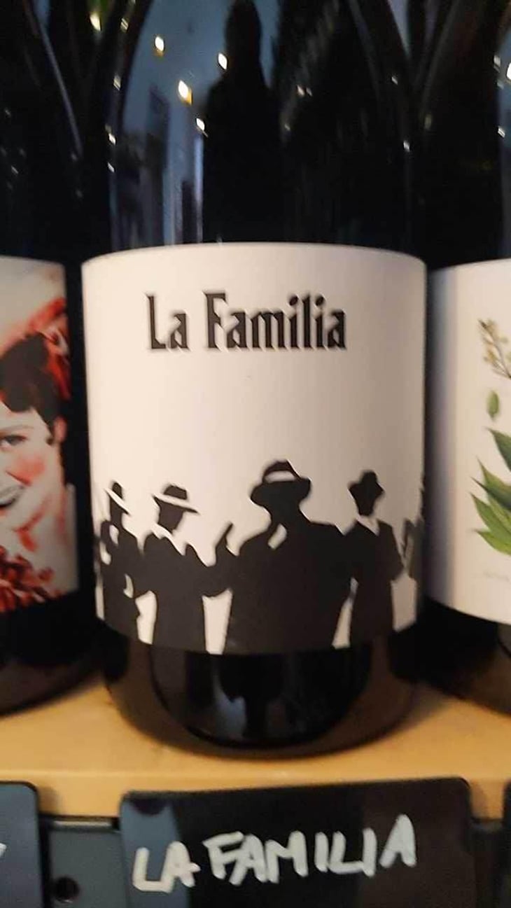 La Familia - Barranco Oscuro - Manuel & Lorenzo Valenzuela 