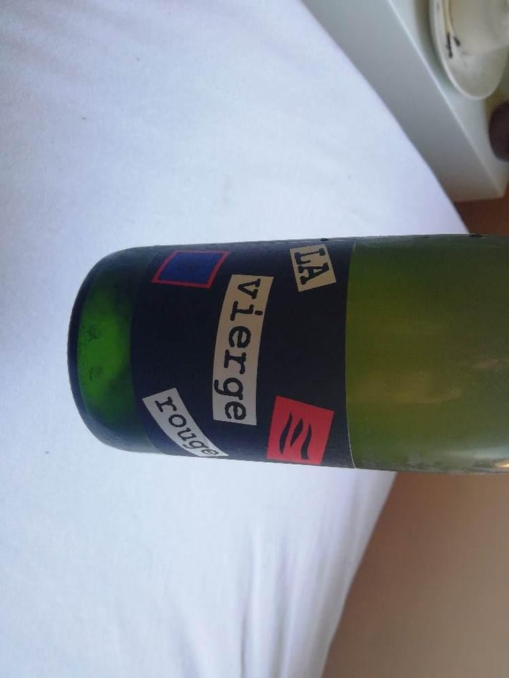 La Vierge Rouge - Domaine Yoyo - Laurence Manya Krief 